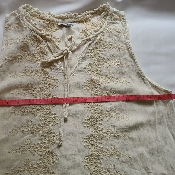 Patrons Of Peace M Top Ivory Boho Embroidered Sleeveless ruffle Vneck tie front - Picture 3 of 8